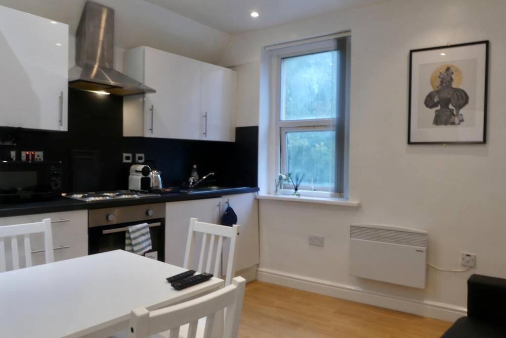 2 Bedroom Apartment Nr City Centre, Uni & Parks Cardiff Exterior photo