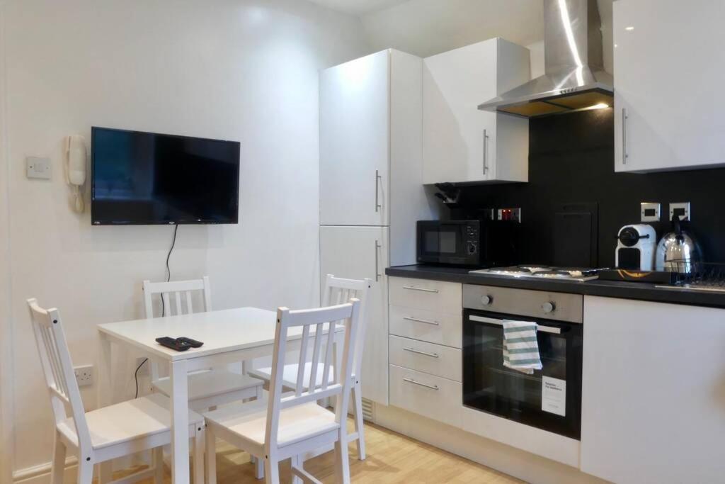 2 Bedroom Apartment Nr City Centre, Uni & Parks Cardiff Exterior photo